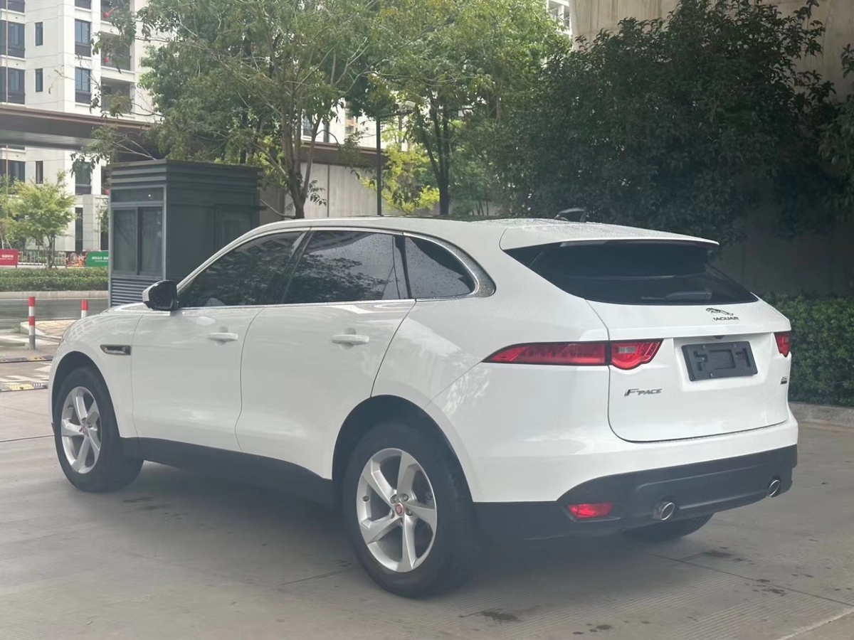 2020年01月捷豹 F-PACE  2020款 2.0T 都市尊享版