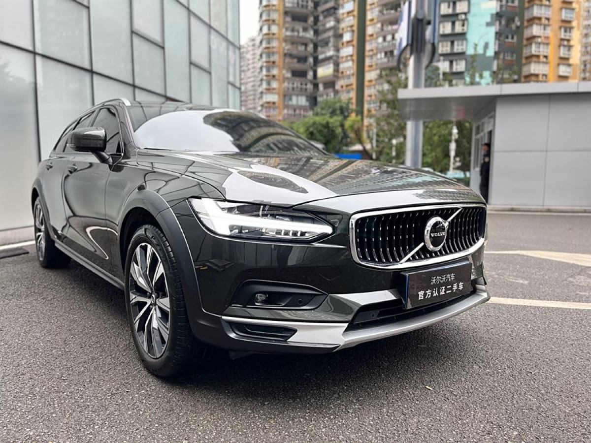 2021年8月沃爾沃 V90  2023款 Cross Country B5 AWD 智遠(yuǎn)版