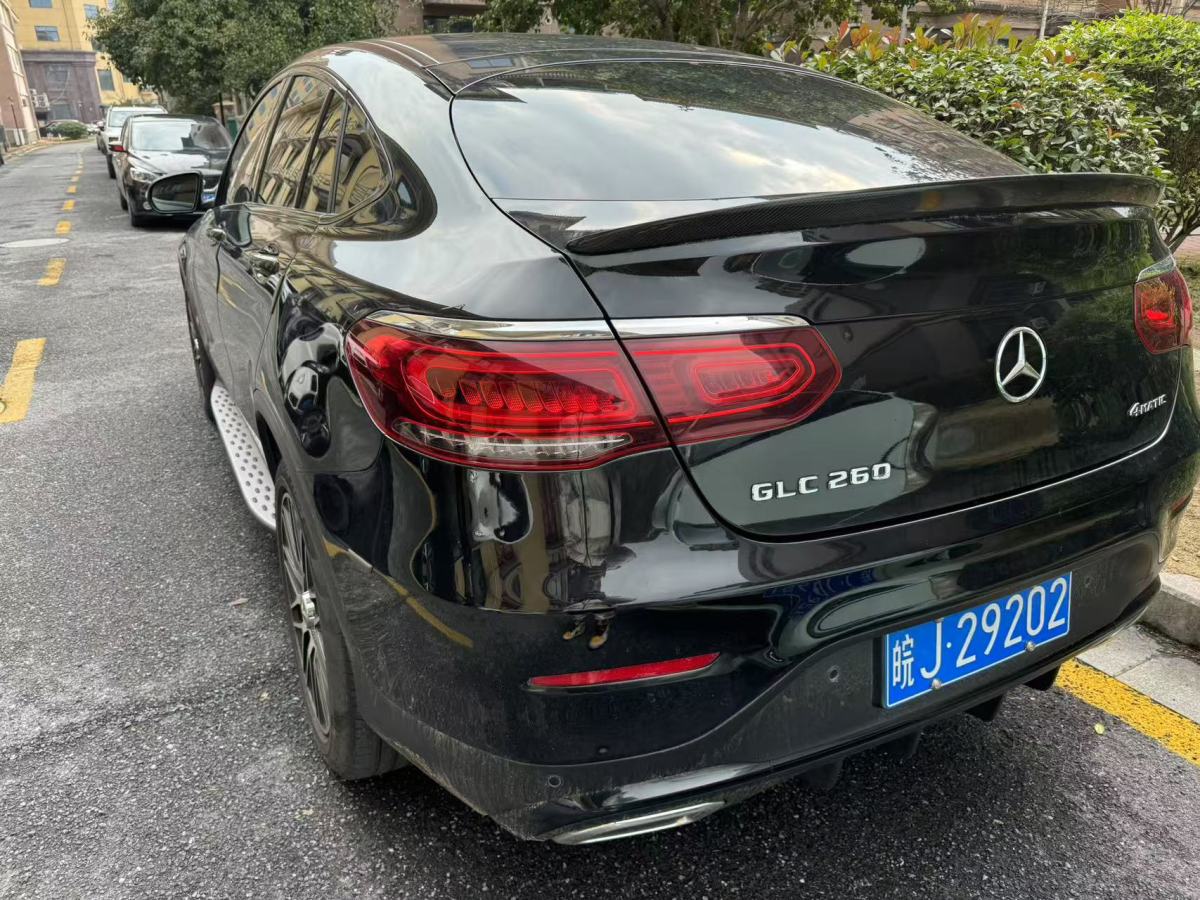 奔馳 奔馳GLC  2021款 GLC 260 4MATIC 轎跑SUV圖片