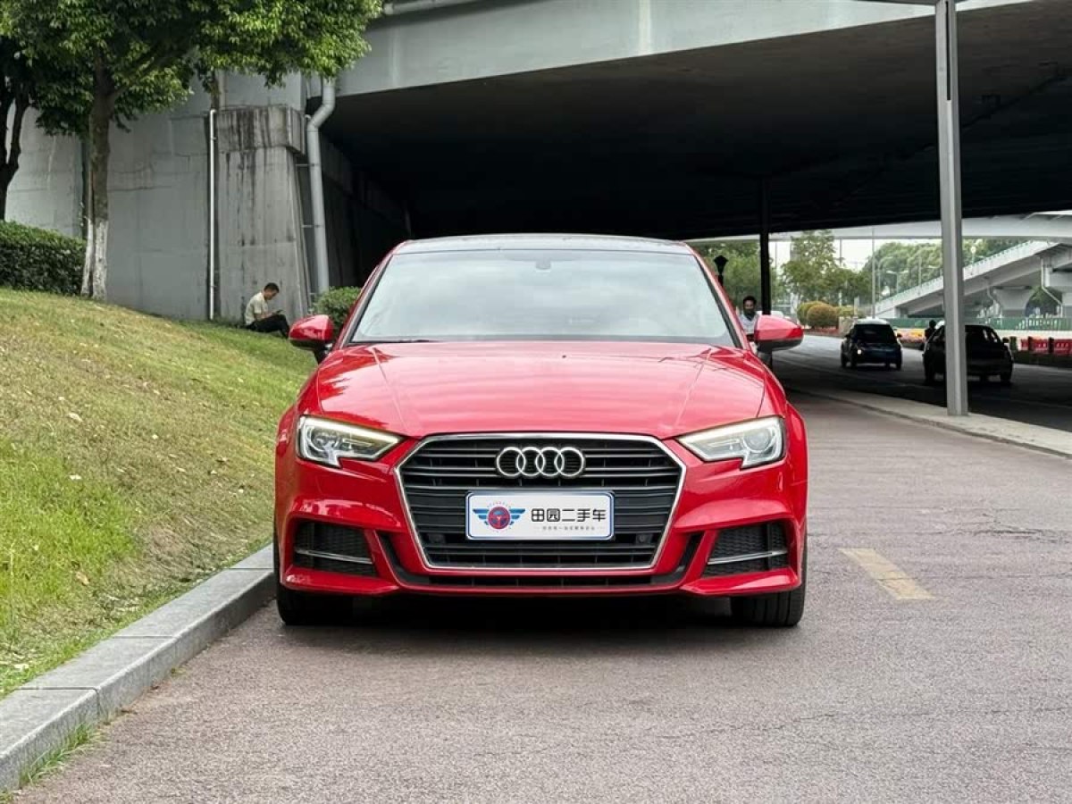 奧迪 奧迪A3  2018款 30周年年型 Limousine 35 TFSI 時(shí)尚型圖片