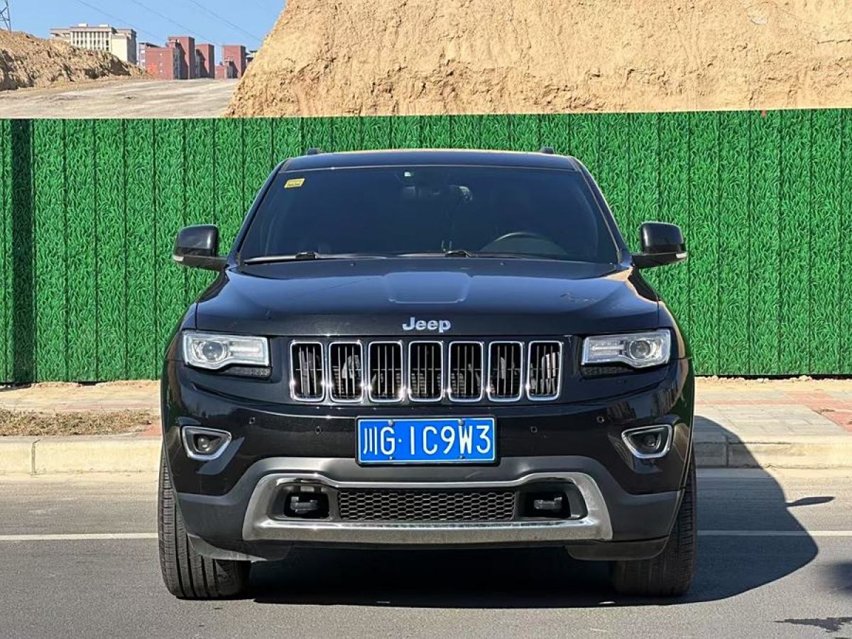 Jeep 大切諾基  2015款 3.0L 舒享導(dǎo)航版圖片