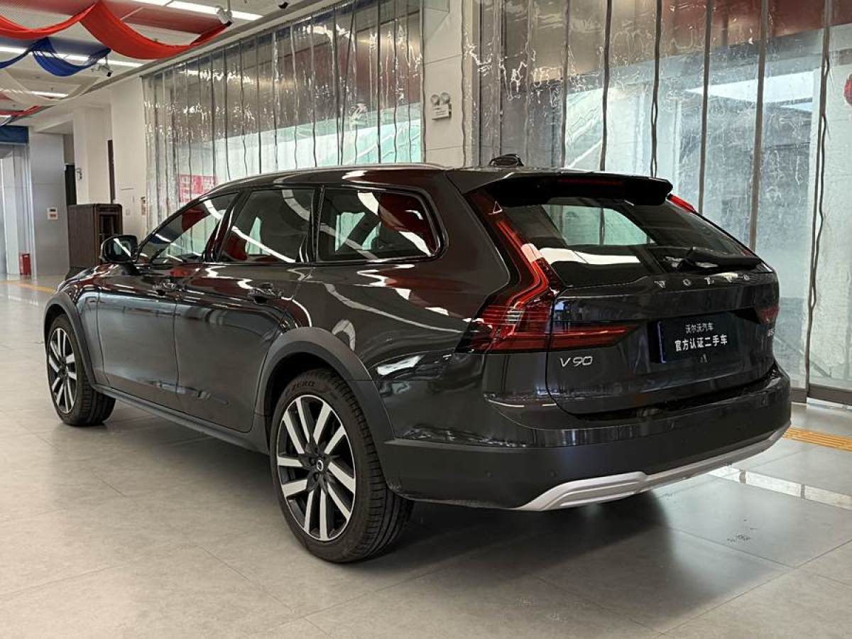 沃爾沃 V90  2024款 Cross Country B5 AWD 智尊版圖片