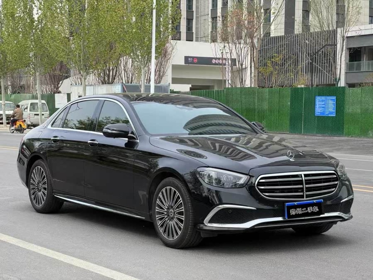 奔馳 奔馳E級  2021款 改款 E 300 L 尊貴型圖片