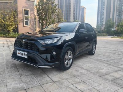 2021年9月 豐田 RAV4 榮放 2.0L CVT兩驅(qū)風(fēng)尚版圖片