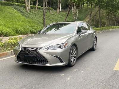 2019年06月 雷克薩斯 ES 200 豪華版圖片