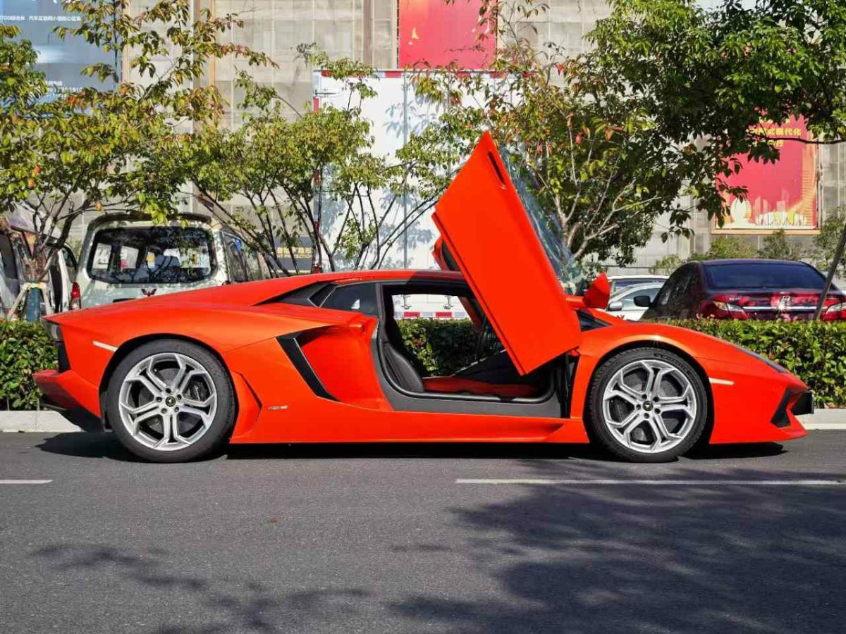 蘭博基尼 Aventador  2013款 LP 700-4 Roadster圖片