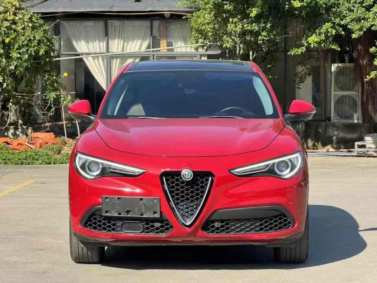 阿爾法·羅密歐 Stelvio  2017款 2.0T 200HP 精英版圖片