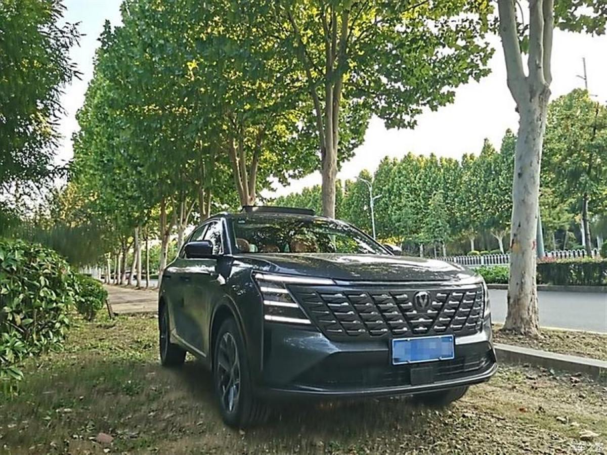 長(zhǎng)安 CS75 PLUS  2025款 第四代 1.5T 新藍(lán)鯨 尊享型圖片