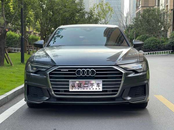 奥迪 奥迪A6L  2019款 45 TFSI quattro 臻选动感型