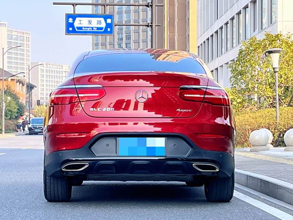 奔馳 奔馳GLC  2022款 改款 GLC 300 4MATIC 轎跑SUV圖片