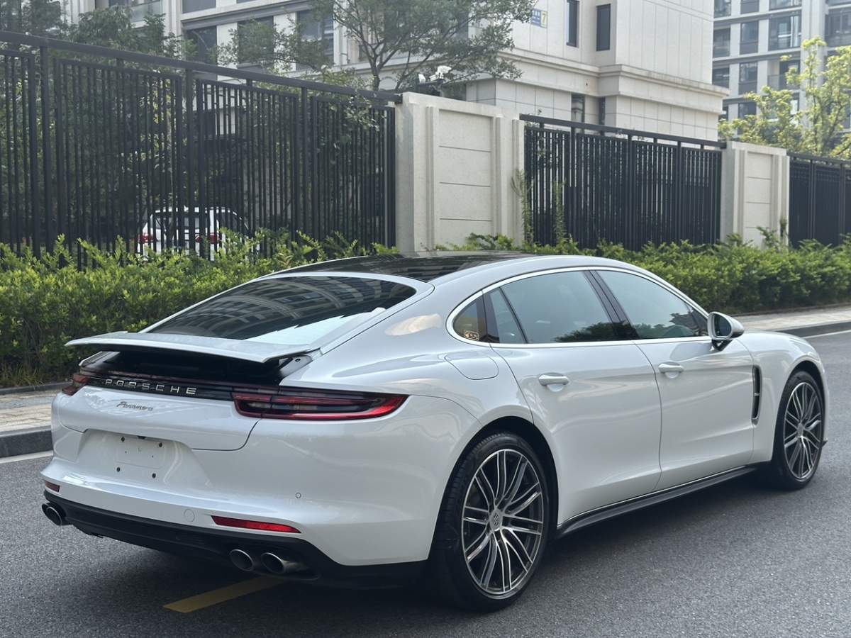 2019年7月保時(shí)捷 Panamera  2019款 Panamera 行政加長版 2.9T