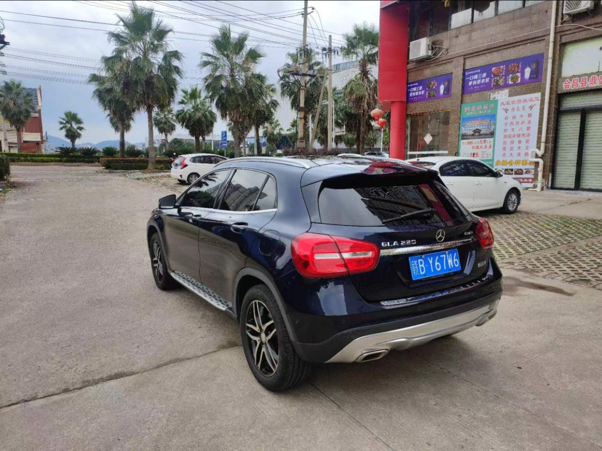 奔馳 奔馳GLA  2015款 GLA 220 4MATIC 時尚型圖片