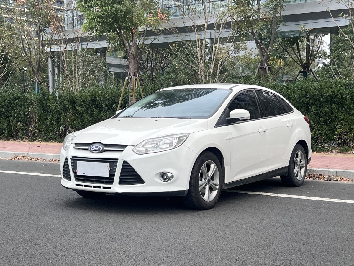 福特 ?？怂? 2012款 三廂 1.6L 自動風(fēng)尚型圖片