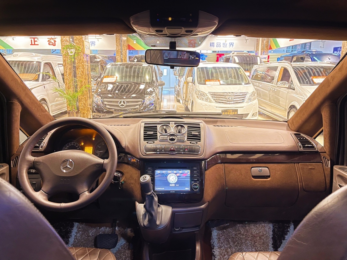 奔驰 威霆  2015款 3.0L 精英版图片
