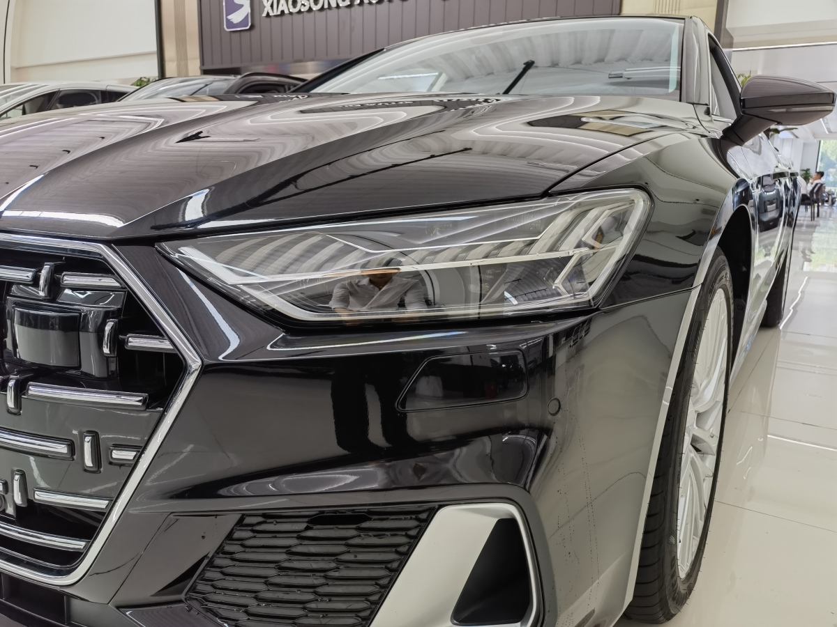 奧迪 奧迪A7L  2024款 45TFSI S-line 筑夢(mèng)型 流晶套裝圖片