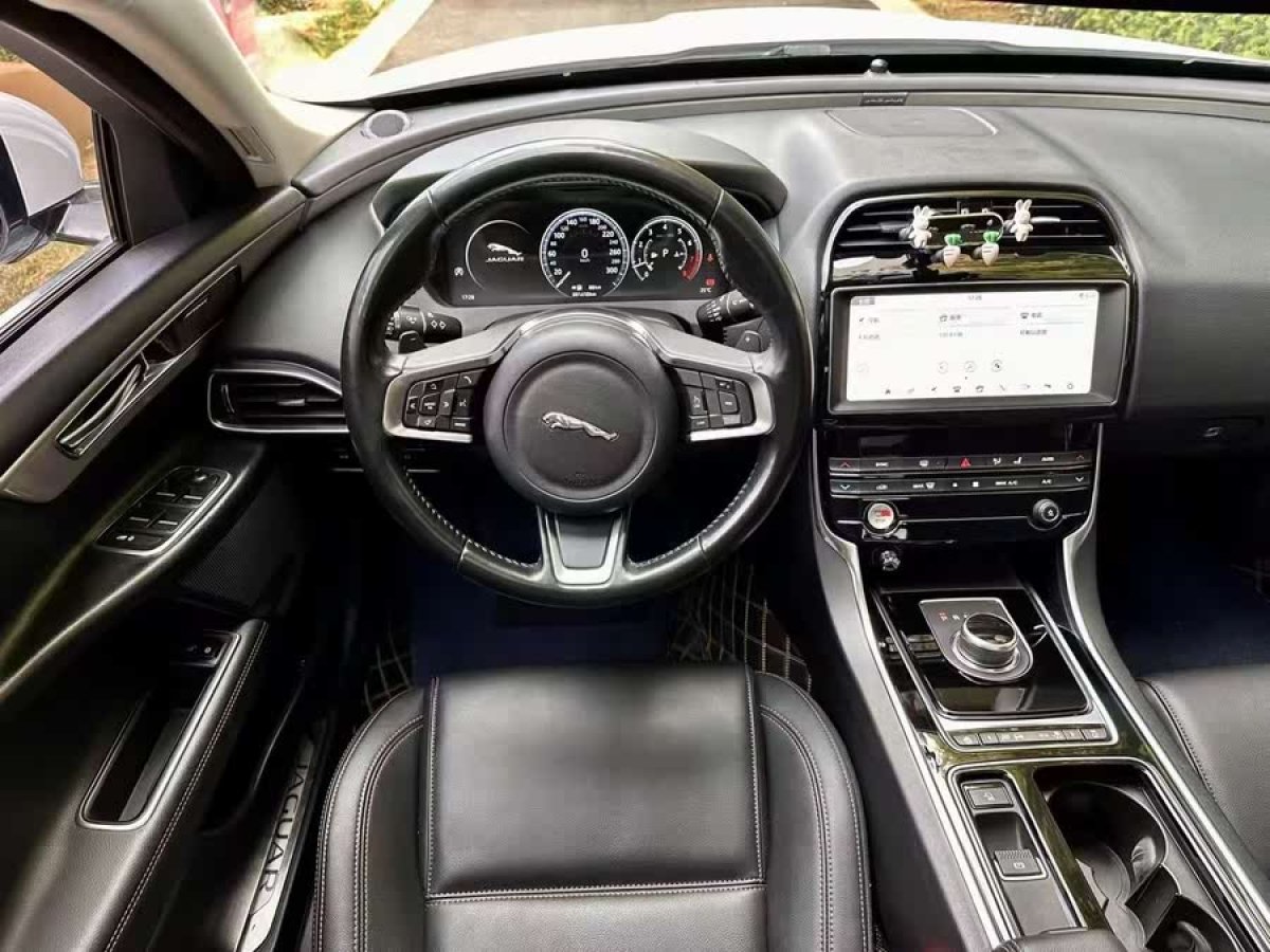 捷豹 XEL  2019款 2.0T 200PS 尊享版圖片
