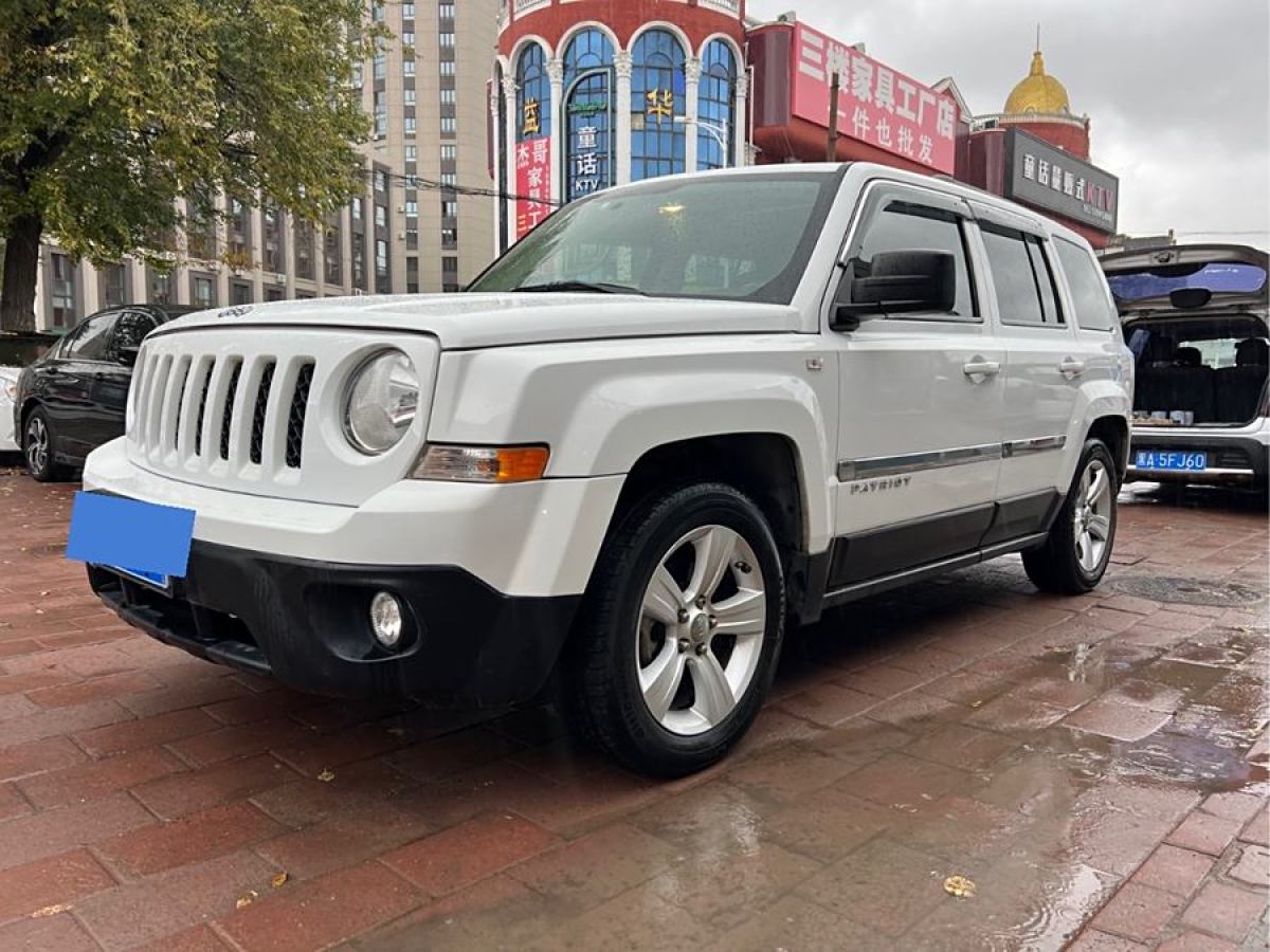 Jeep 自由客  2011款 2.4 70周年限量版圖片