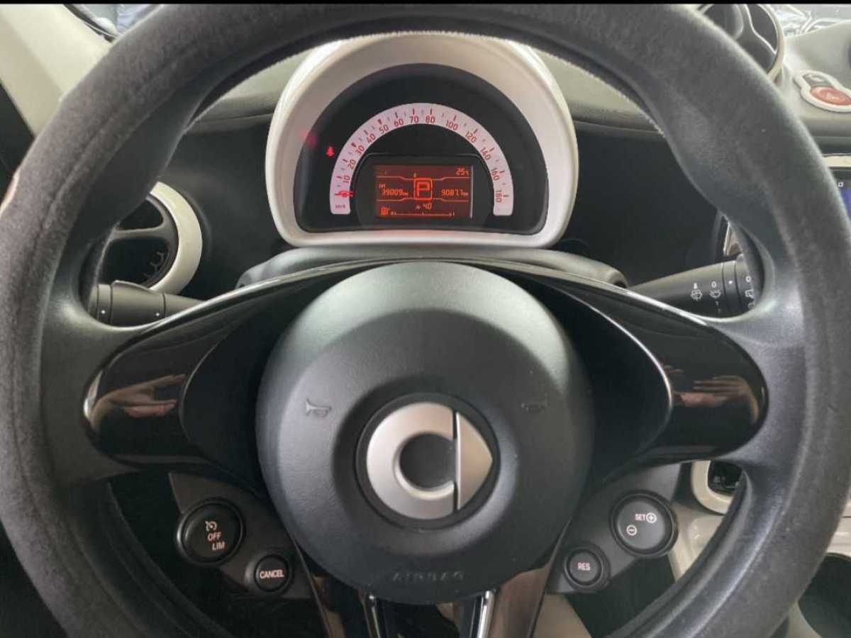 smart forfour  2016款 1.0L 52千瓦靈動(dòng)版圖片