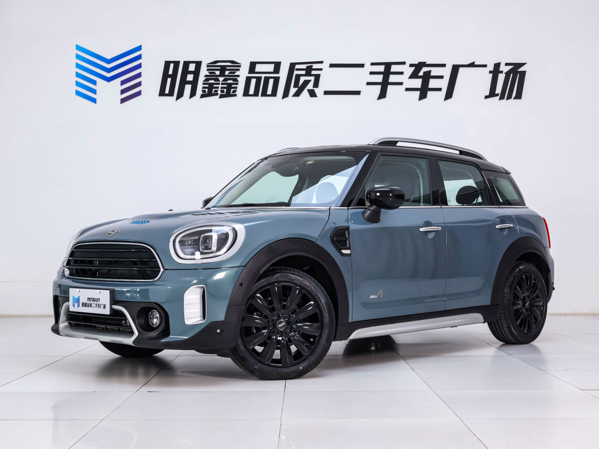 2023年11月MINI COUNTRYMAN  2023款 改款 1.5T COOPER ALL4 鑒賞家