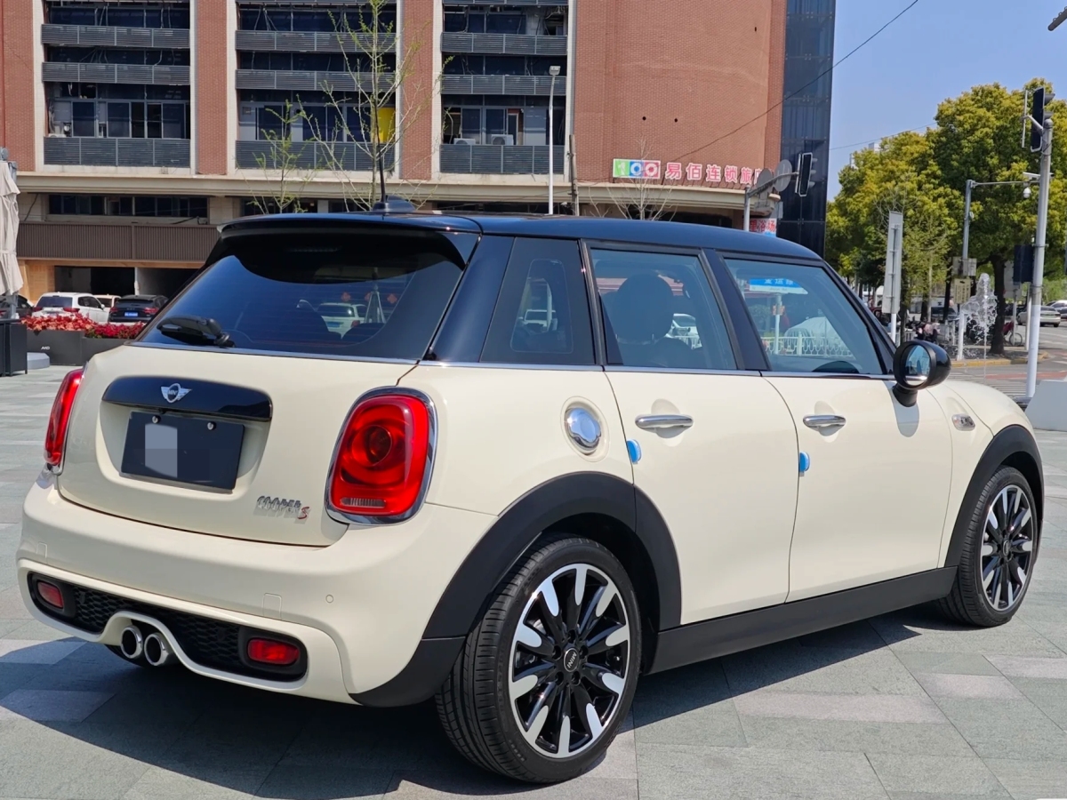 MINI MINI  2015款 2.0T COOPER S 五門版圖片