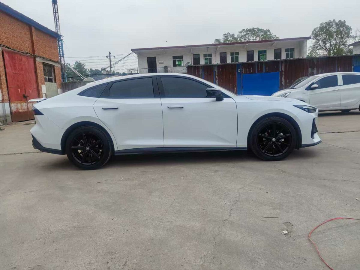 長安歐尚 長安神騏T30EV  2023款 廂式運輸車 舒適型 鋼板廂式圖片