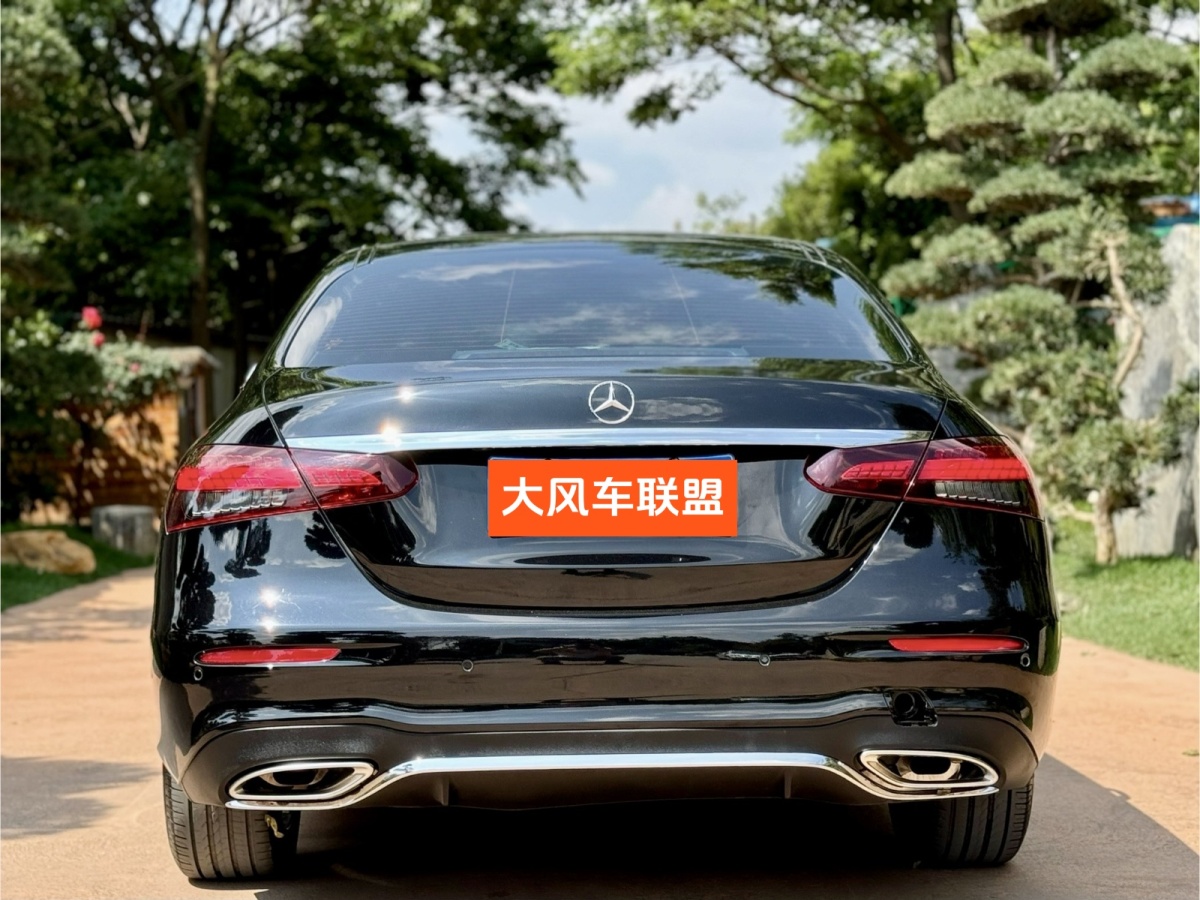 奔馳 奔馳E級  2021款 改款 E 300 L 運動豪華型圖片