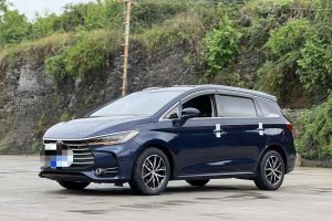 宋MAX 比亞迪 1.5T 自動(dòng)智聯(lián)豪華型 6座