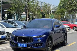 Levante 瑪莎拉蒂 Trofeo
