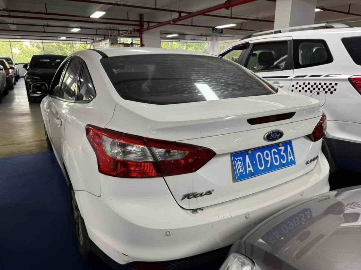 啟辰 R50  2013款 1.6L 北斗導(dǎo)航版圖片