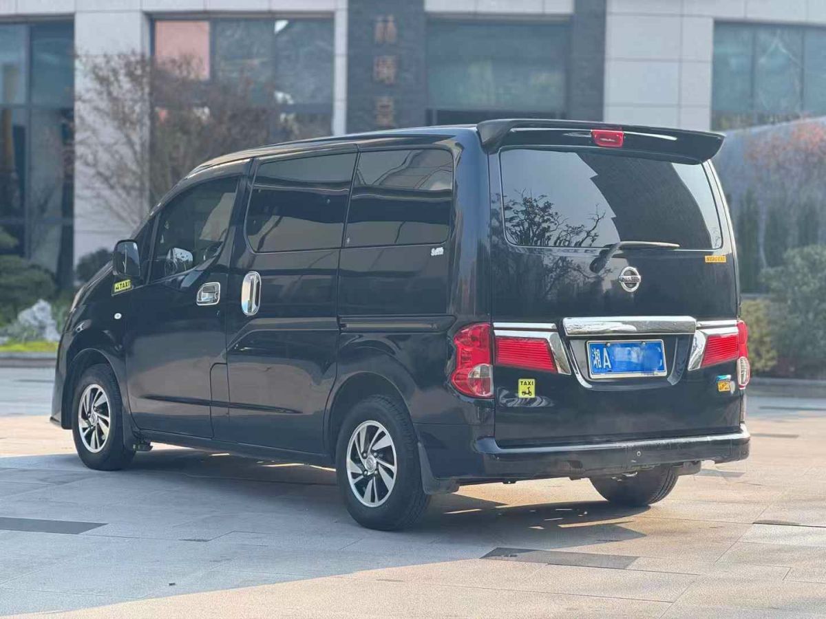 日產(chǎn) NV200 圖片