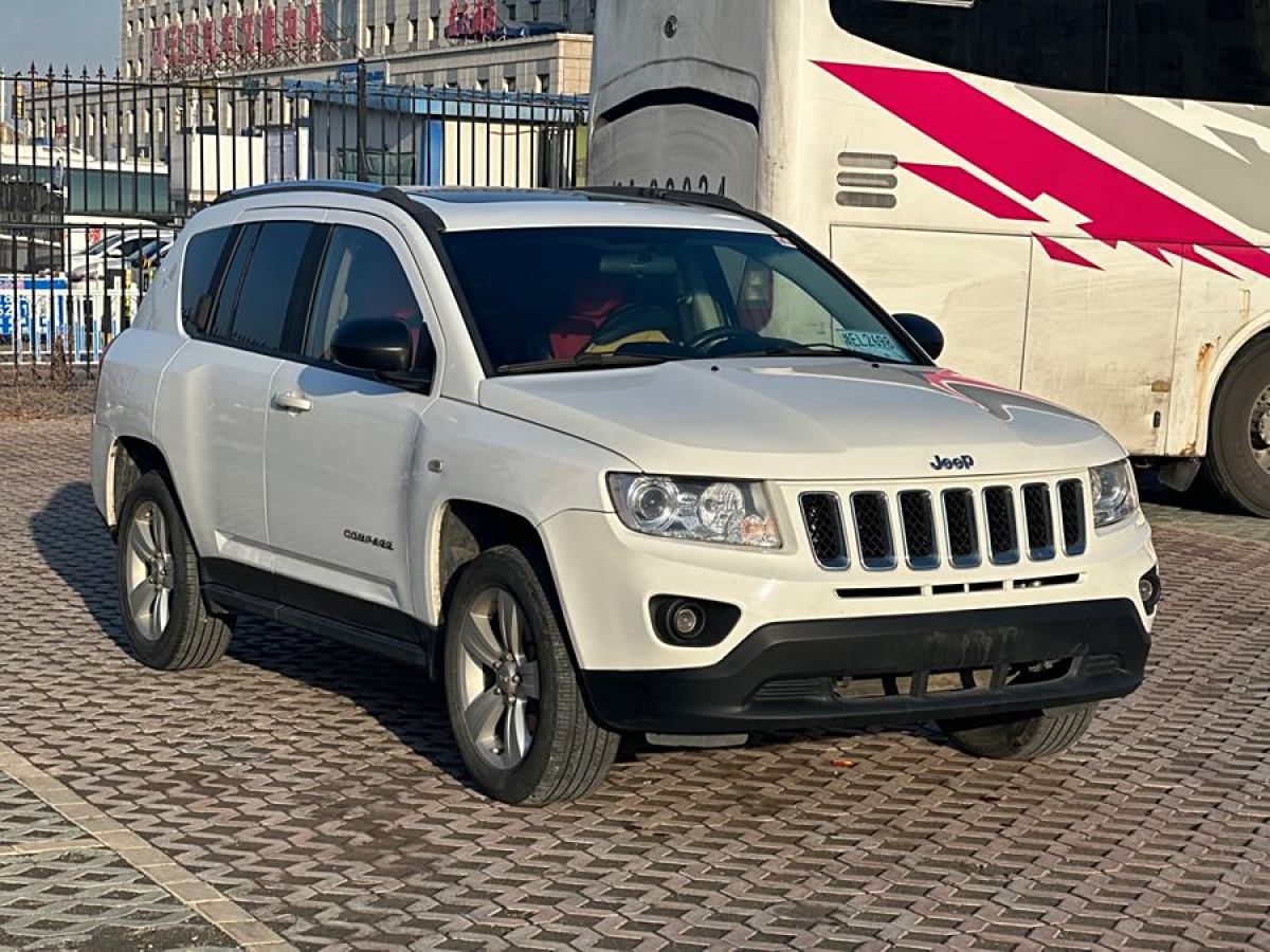 Jeep 指南者  2014款 2.0L 兩驅(qū)都市版圖片