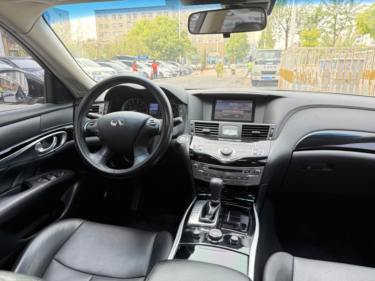英菲尼迪 Q70  2017款 Q70L 2.5L 精英版圖片