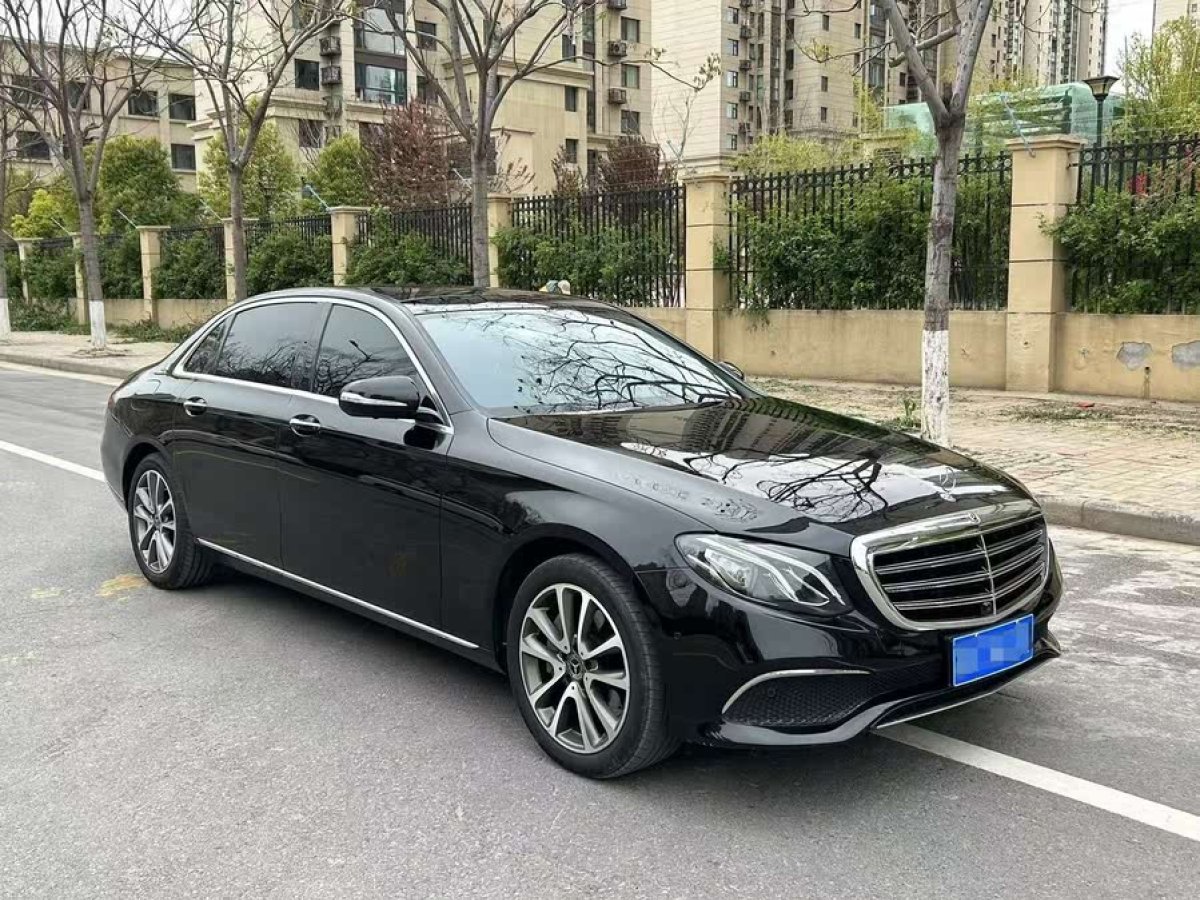 奔馳 奔馳E級  2019款 改款 E 300 L 豪華型圖片