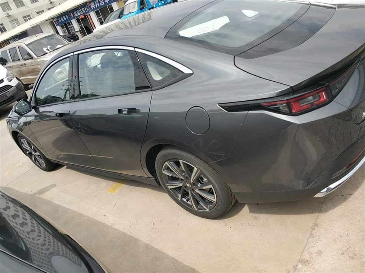 長(zhǎng)安 逸動(dòng)  2024款 1.5T GDI自動(dòng) 尊貴型圖片