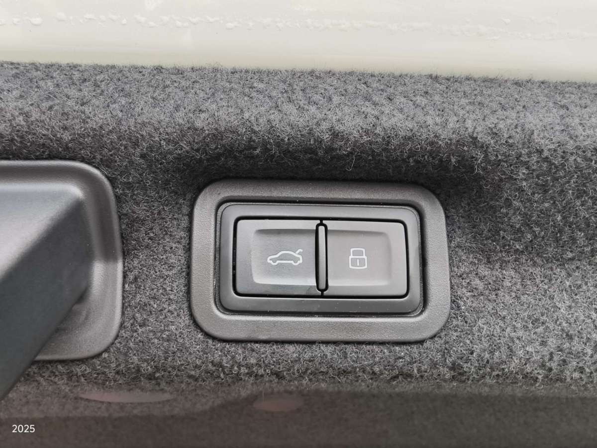奧迪 奧迪A7L  2024款 45 TFSI quattro 奢享型圖片