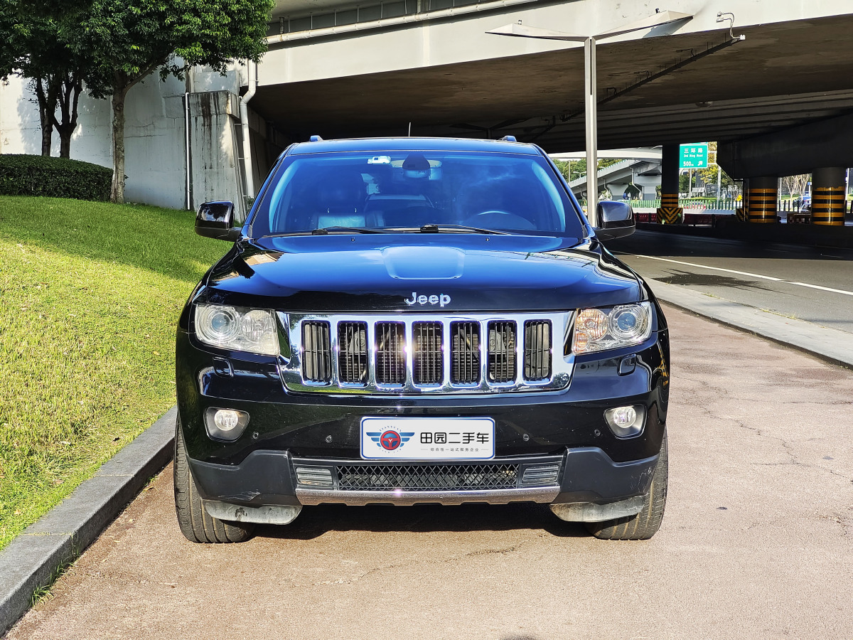 Jeep 大切諾基  2012款 3.6L 豪華導(dǎo)航版圖片