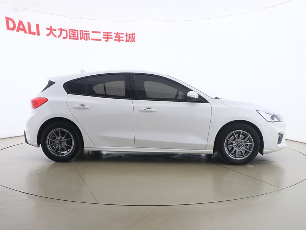 福特 福克斯  2020款 兩廂 EcoBoost 180 自動(dòng)鋒潮型圖片