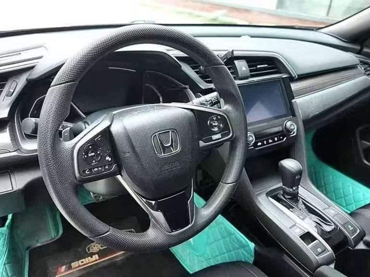 本田 思域  2021款 HATCHBACK 220TURBO CVT潮酷控圖片