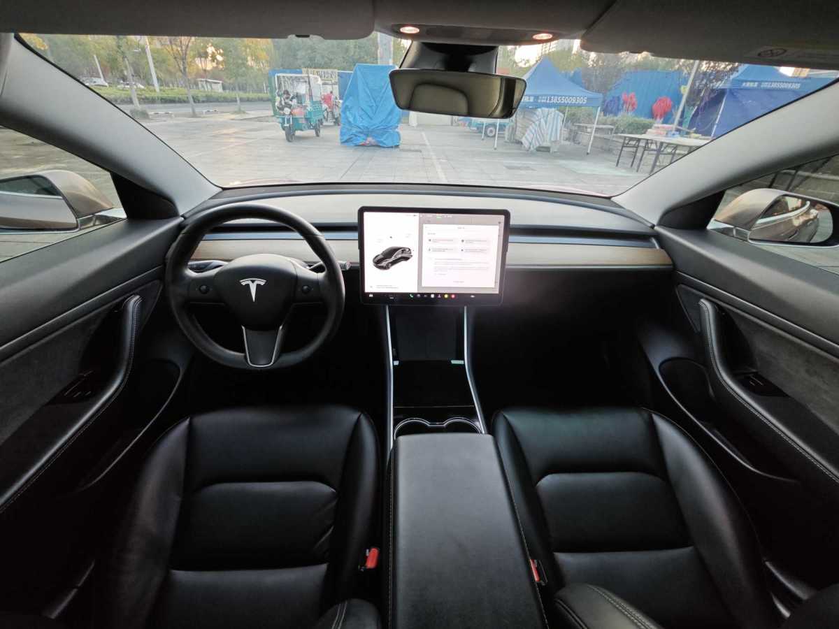 特斯拉 Model 3  2019款 標(biāo)準(zhǔn)續(xù)航后驅(qū)升級版圖片