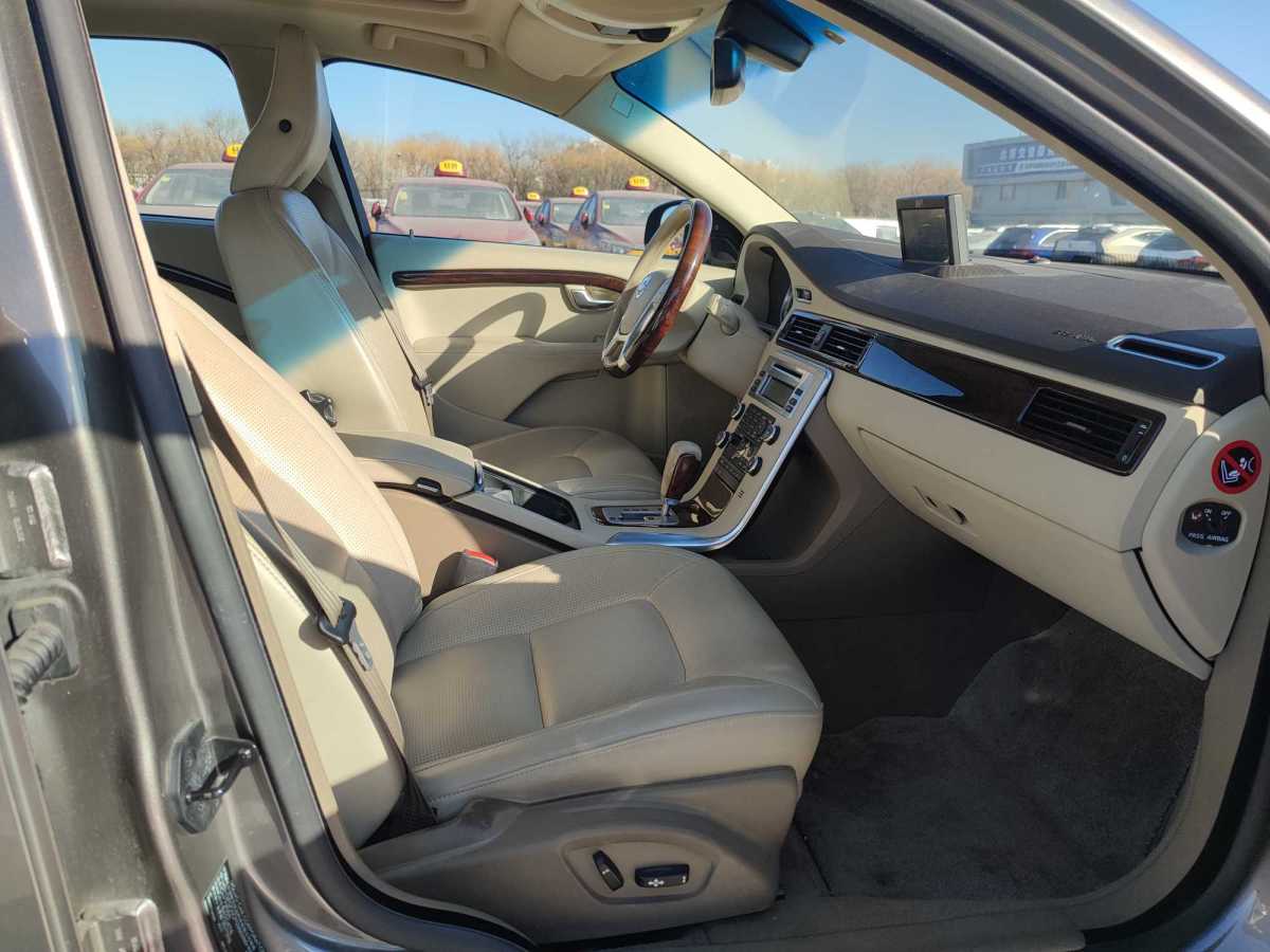 沃爾沃 S80  2011款 S80L T4智尊版圖片
