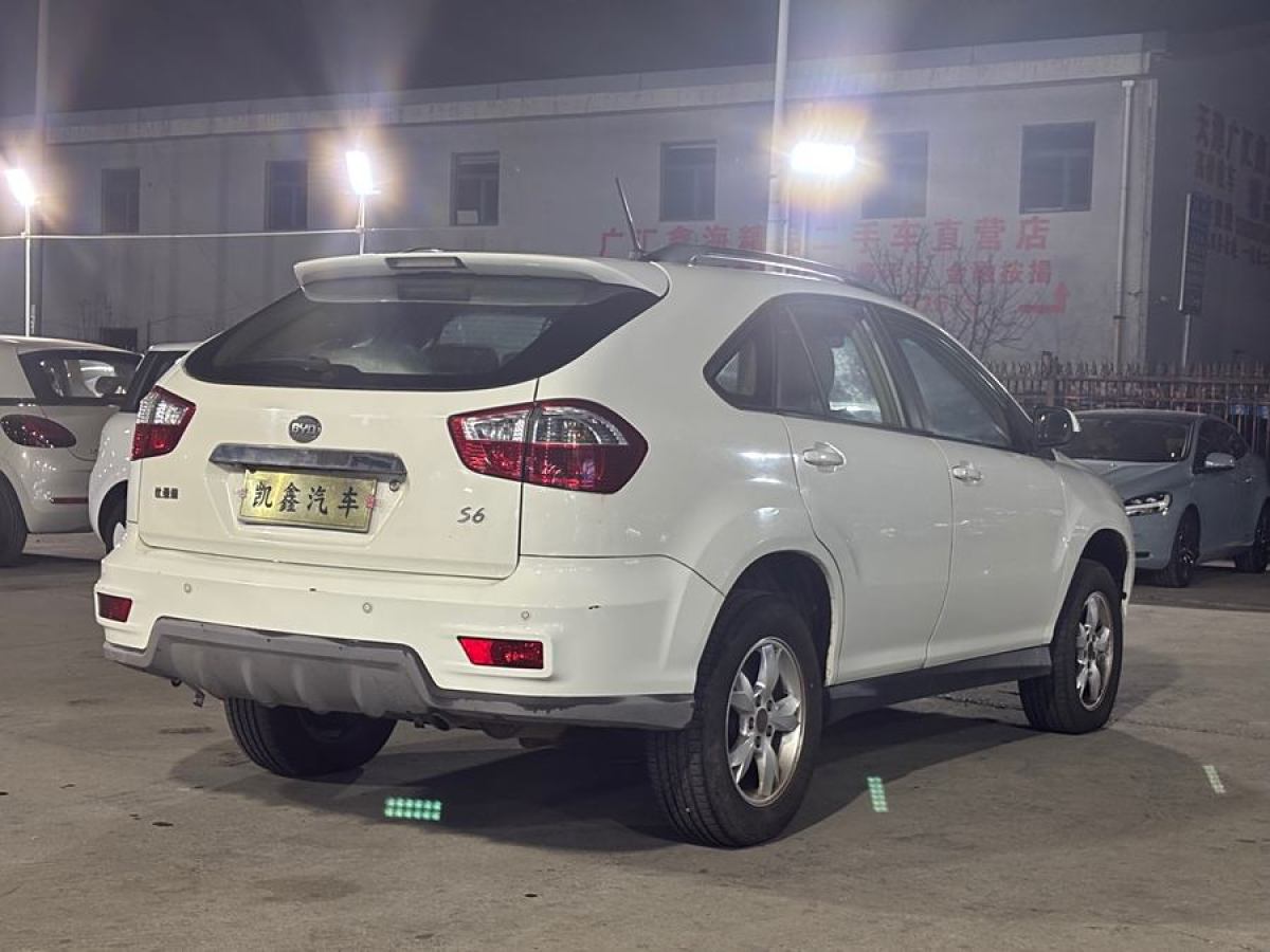 比亞迪 S6  2011款 2.0L 手動豪華型圖片