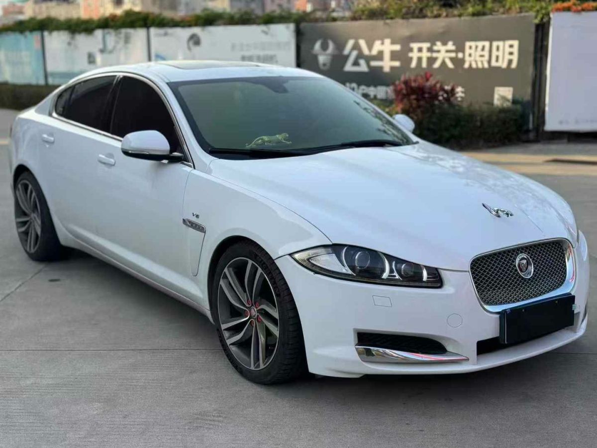 捷豹 XF  2014款 XF 2.0T 奢華版圖片