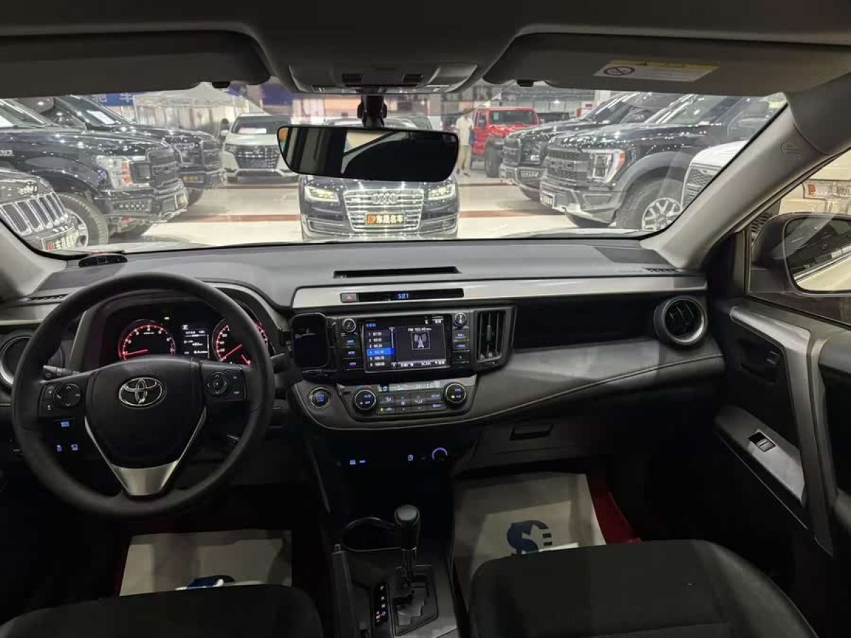 豐田 RAV4榮放  2019款 2.0L CVT兩驅(qū)風(fēng)尚X限量版 國VI圖片