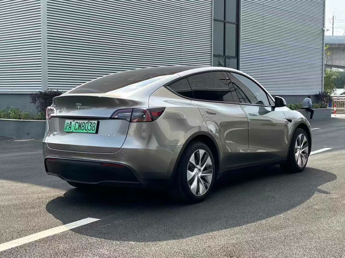 特斯拉 Model 3  2022款 后驅(qū)版圖片