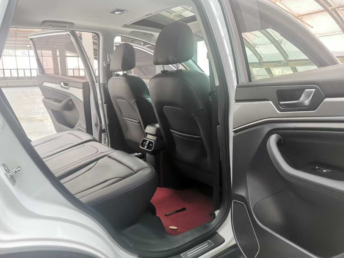 哈弗 H6  2018款 紅標(biāo)H6 COUPE 1.5T DCT兩驅(qū)豪華型圖片