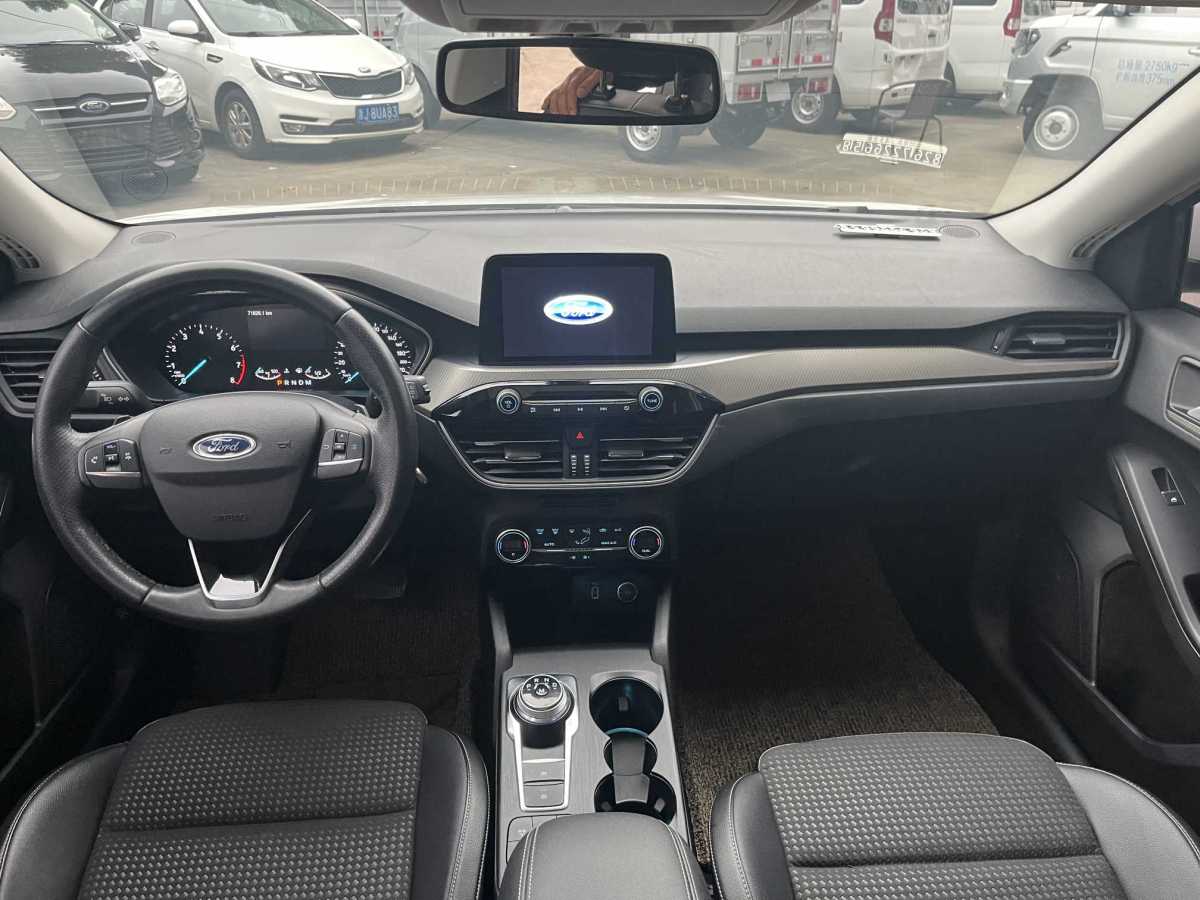 福特 ?？怂? 2019款 兩廂 EcoBoost 180 自動(dòng)鋒潮型圖片