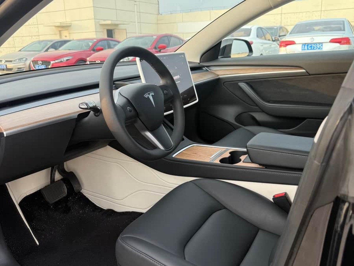 特斯拉 Model 3  2023款 煥新版 后輪驅(qū)動(dòng)圖片