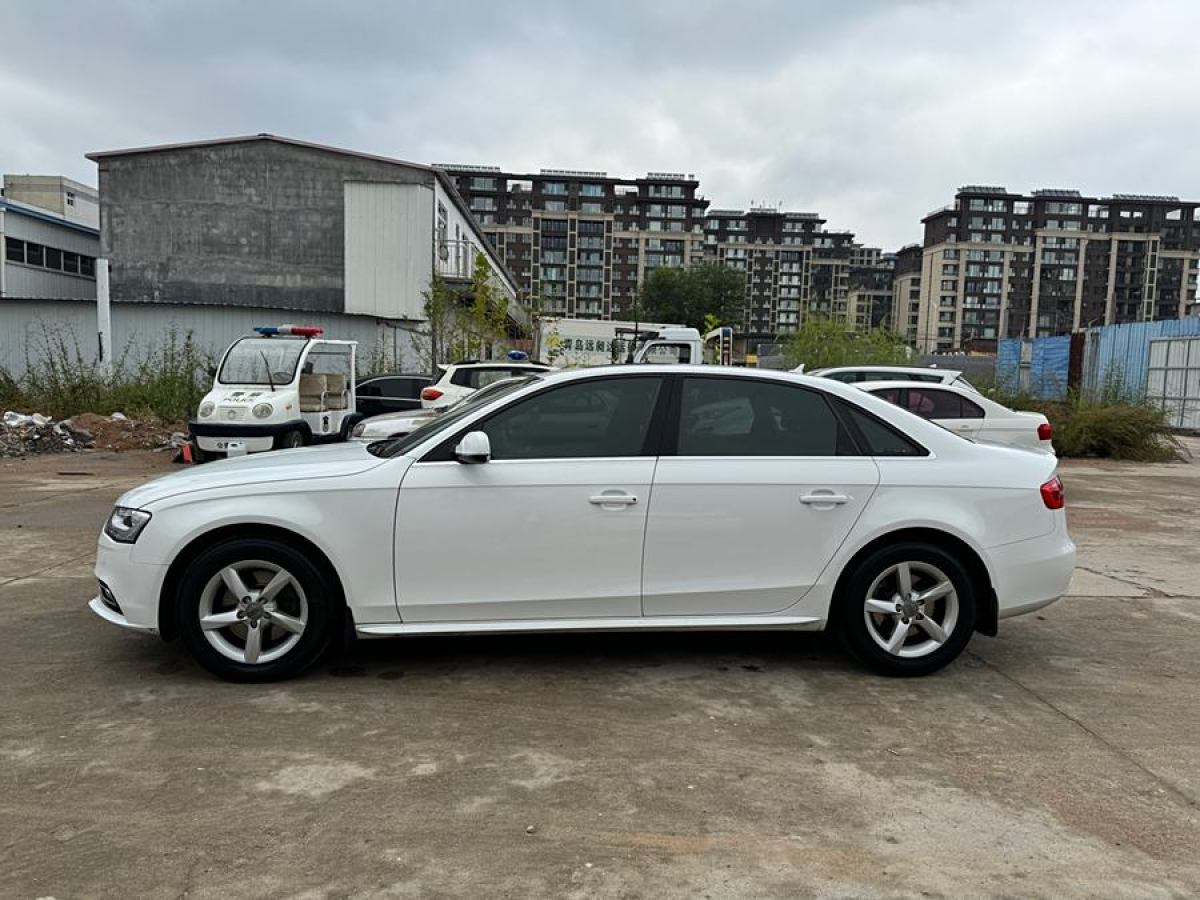 2014年10月奧迪 奧迪A4L  2015款 30 TFSI 自動(dòng)舒適型