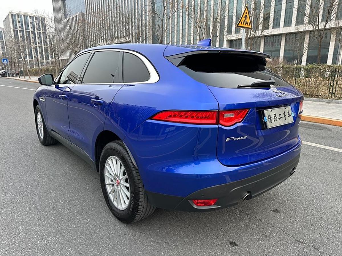 捷豹 F-PACE  2018款 2.0T 四驅(qū)都市尊享版圖片