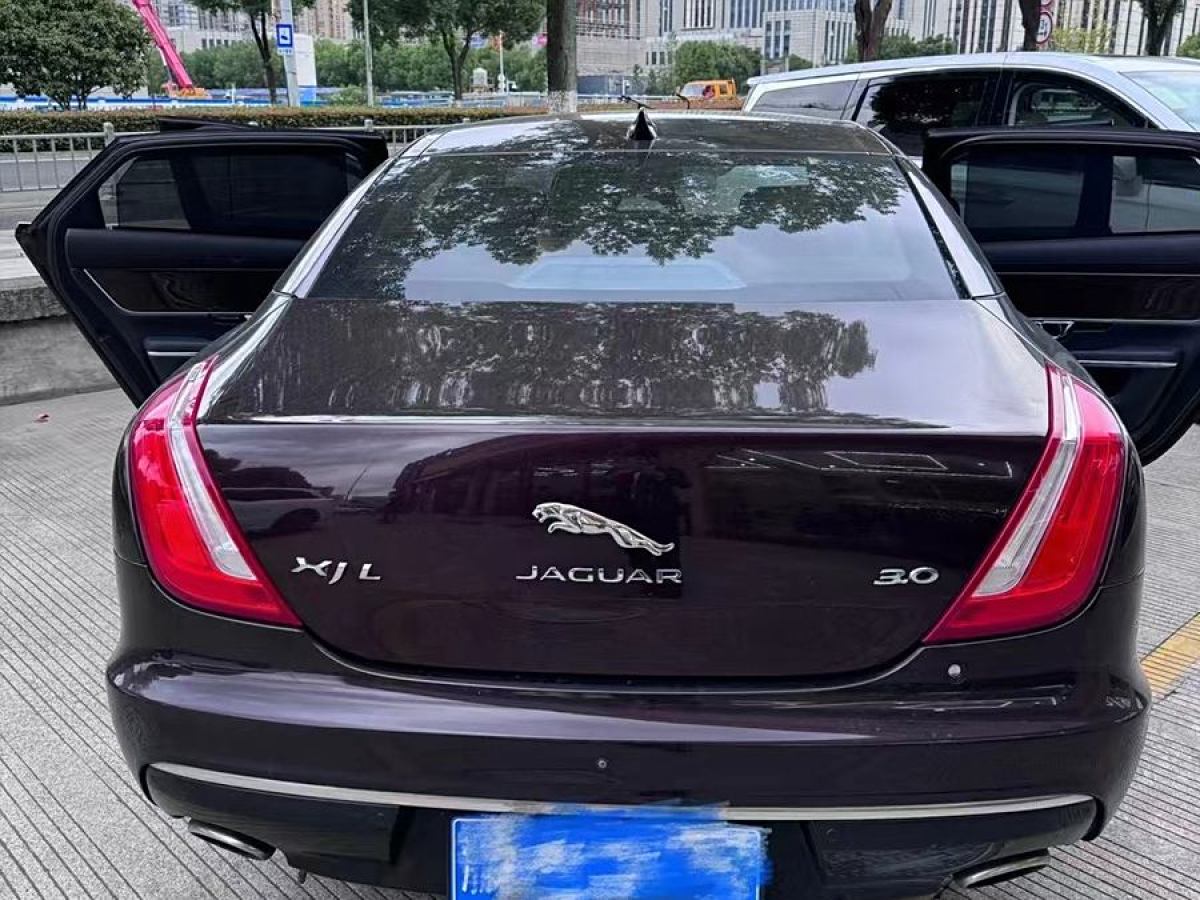 捷豹 XJ  2018款 XJL 3.0 SC 兩驅(qū)典雅商務(wù)版圖片